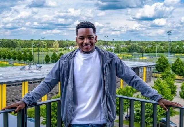 1653666819833075226.jpg 9967bed7e990b726eac265258a3b04e.jpg