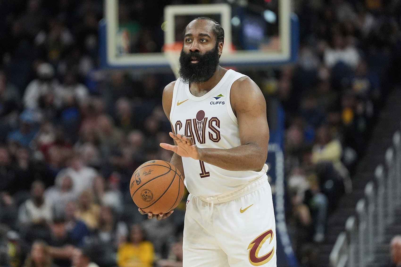 骑士客战灰熊 哈登&amp;米切尔&amp;斯特鲁斯&amp;托布&amp;韦德&amp;泰森缺席比赛